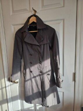 BANANA REPUBLIC TRENCH COAT-XS SIZE